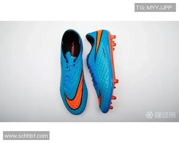 足球明星时尚背包大揭秘明星们的个性选择与搭配技巧分享