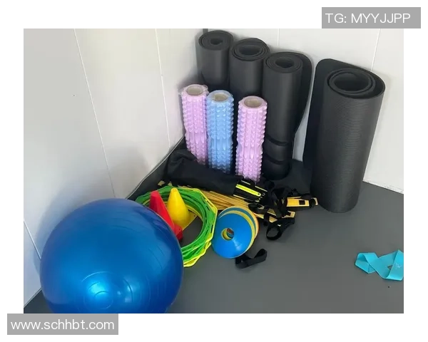 足球明星的器械训练秘籍视频分享助你提升球技与体能 足球明星的器械训练秘籍视频分享助你提升球技与体能